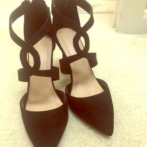 Black Pointed Suede Heels